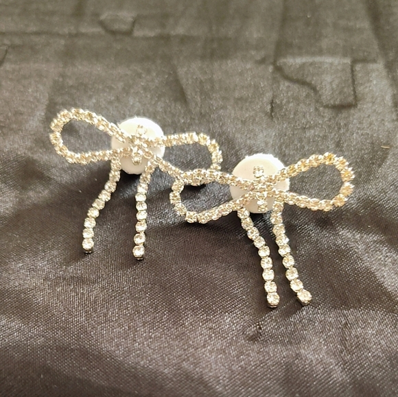 π Bow Necklace & Earrings Set β Diamond CZ NWOT π - Picture 6 of 8